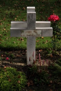 Bethune Town Cemetery - Lafoucarde, Pierre