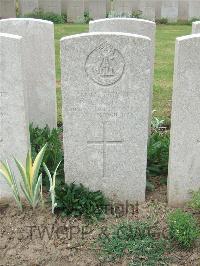 Bethune Town Cemetery - Langford, R