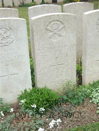 Bethune Town Cemetery - Larkam, William Harold
