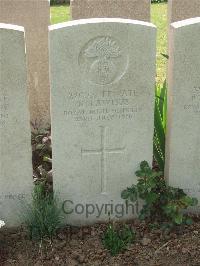 Bethune Town Cemetery - Lawless, N