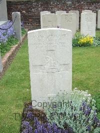 Bethune Town Cemetery - Lawson, W