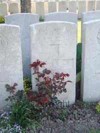 Bethune Town Cemetery - Leitch, J