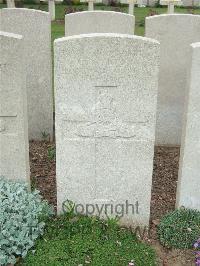 Bethune Town Cemetery - Lewis, C W