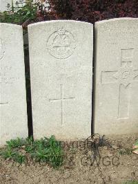 Bethune Town Cemetery - Limb, W