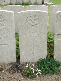 Bethune Town Cemetery - Lincoln, W J