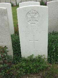 Bethune Town Cemetery - Lings, Hallett