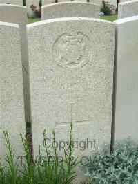 Bethune Town Cemetery - Linsell, F J