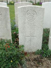 Bethune Town Cemetery - Lloyd, John