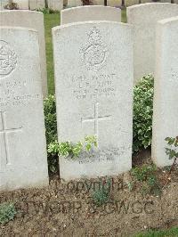 Bethune Town Cemetery - Lynn, Ernest Patrick