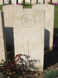 Bethune Town Cemetery - MacPherson, William Pollock