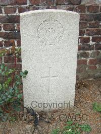 Bethune Town Cemetery - MacRae, Ivor Alexander