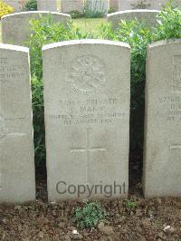 Bethune Town Cemetery - Mann, Frank