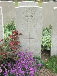 Bethune Town Cemetery - Marshall, T