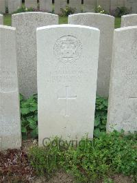 Bethune Town Cemetery - Maryon, Charlie Maurice