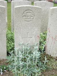 Bethune Town Cemetery - Mason, Ronald James
