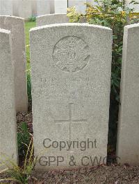Bethune Town Cemetery - McAinsh, John