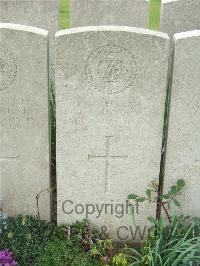 Bethune Town Cemetery - McDonald, Donald McLeod