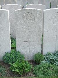 Bethune Town Cemetery - McEnhill, E
