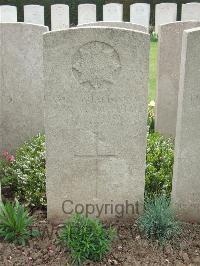 Bethune Town Cemetery - McGill, W G