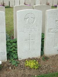 Bethune Town Cemetery - McGreen, P