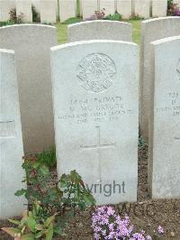 Bethune Town Cemetery - McGregor, M