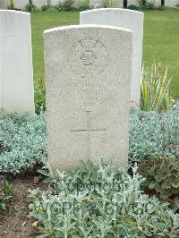 Bethune Town Cemetery - McShane, John Chesterton