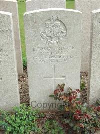 Bethune Town Cemetery - Measor, F