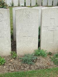 Bethune Town Cemetery - Mills, David Arthur