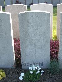 Bethune Town Cemetery - Mills, John Robert