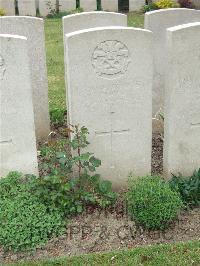 Bethune Town Cemetery - Mitchell, C