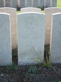 Bethune Town Cemetery - Mitchell, E