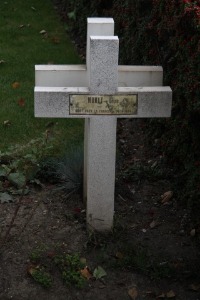 Bethune Town Cemetery - Monat, Louis
