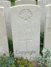 Bethune Town Cemetery - Moorby, George