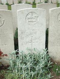 Bethune Town Cemetery - Moore, Albert Ernest