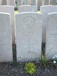 Bethune Town Cemetery - Morley, H