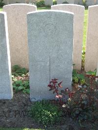 Bethune Town Cemetery - Morris, C