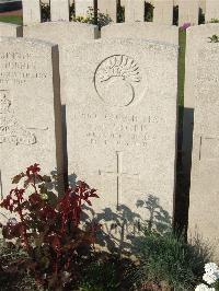Bethune Town Cemetery - Morris, Stanley Bennett