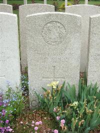 Bethune Town Cemetery - Morton, Hugh