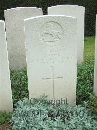 Bethune Town Cemetery - Moss, J