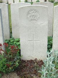 Bethune Town Cemetery - Munn, H J