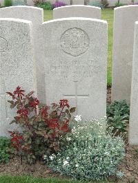 Bethune Town Cemetery - Nunn, Bertram Cecil