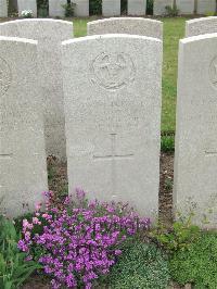 Bethune Town Cemetery - Owen, C H