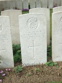 Bethune Town Cemetery - Owen, Evan Richard