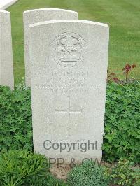 Bethune Town Cemetery - Owen, George Crompton