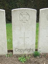 Bethune Town Cemetery - Parker, Frederick Neville