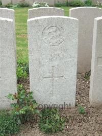 Bethune Town Cemetery - Parrott, F