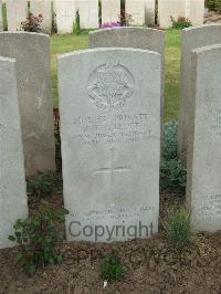 Bethune Town Cemetery - Pellett, Joseph Frank