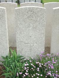 Bethune Town Cemetery - Perrett, Albert George