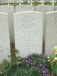 Bethune Town Cemetery - Perrin, E G