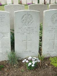 Bethune Town Cemetery - Perrin, Percival Philip